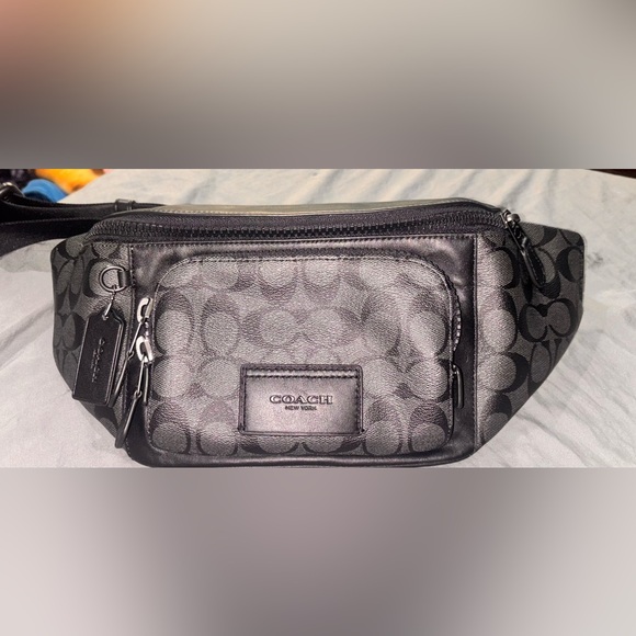 Coach track belt bag in signature canvas - Picture 5 of 7